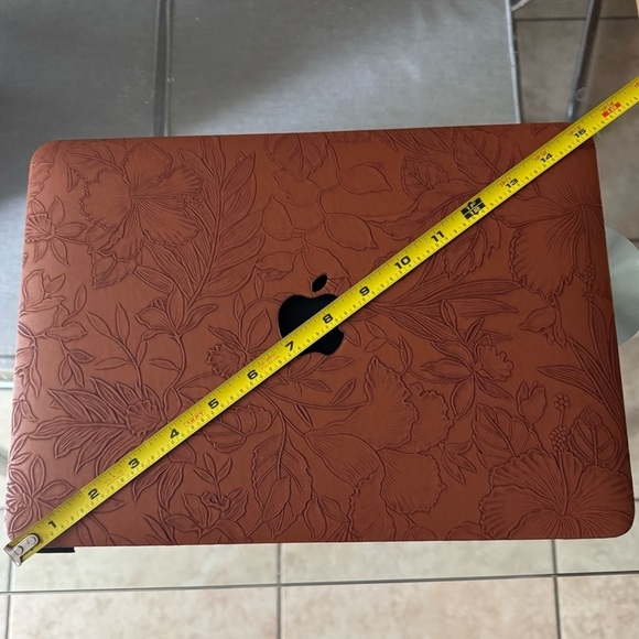 Floral Embossed Laptop Case 15” - Picture 3 of 4